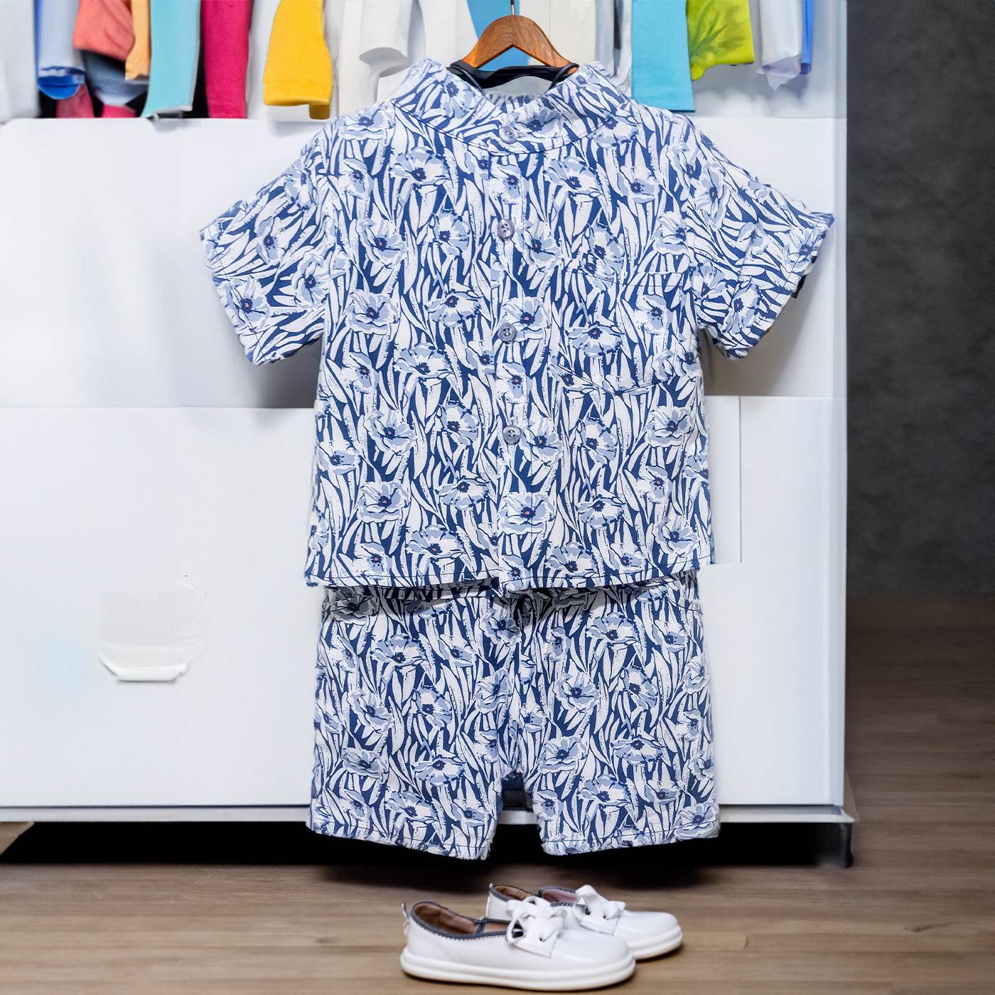 Modern Blue Pattern Kids' Tee and Shorts Set: Trendy Style for Little Fashionistas! - IRRAKIDS
