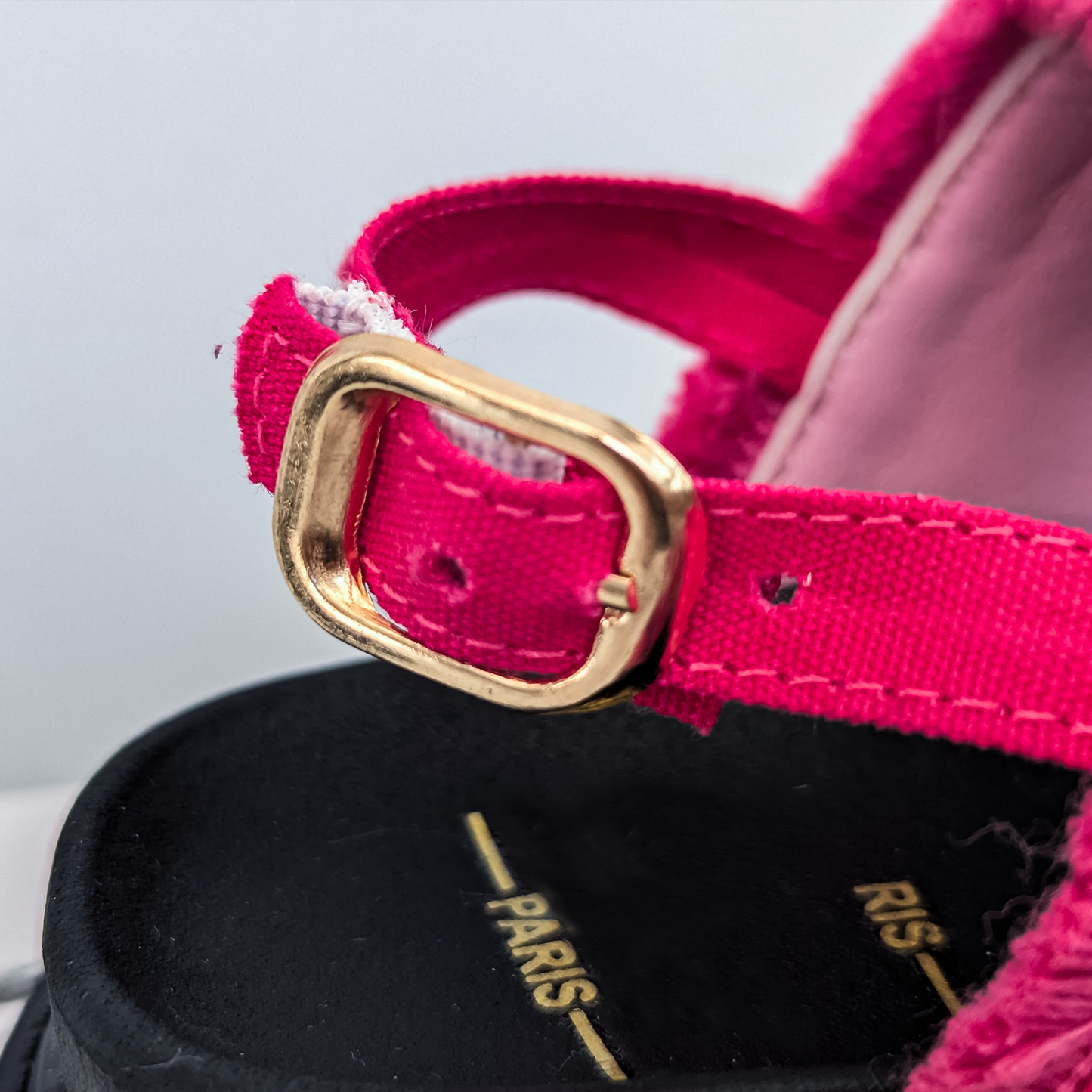 Modern Girls' Sandals for Summer – Plush, Comfy & Glamorous Footwear