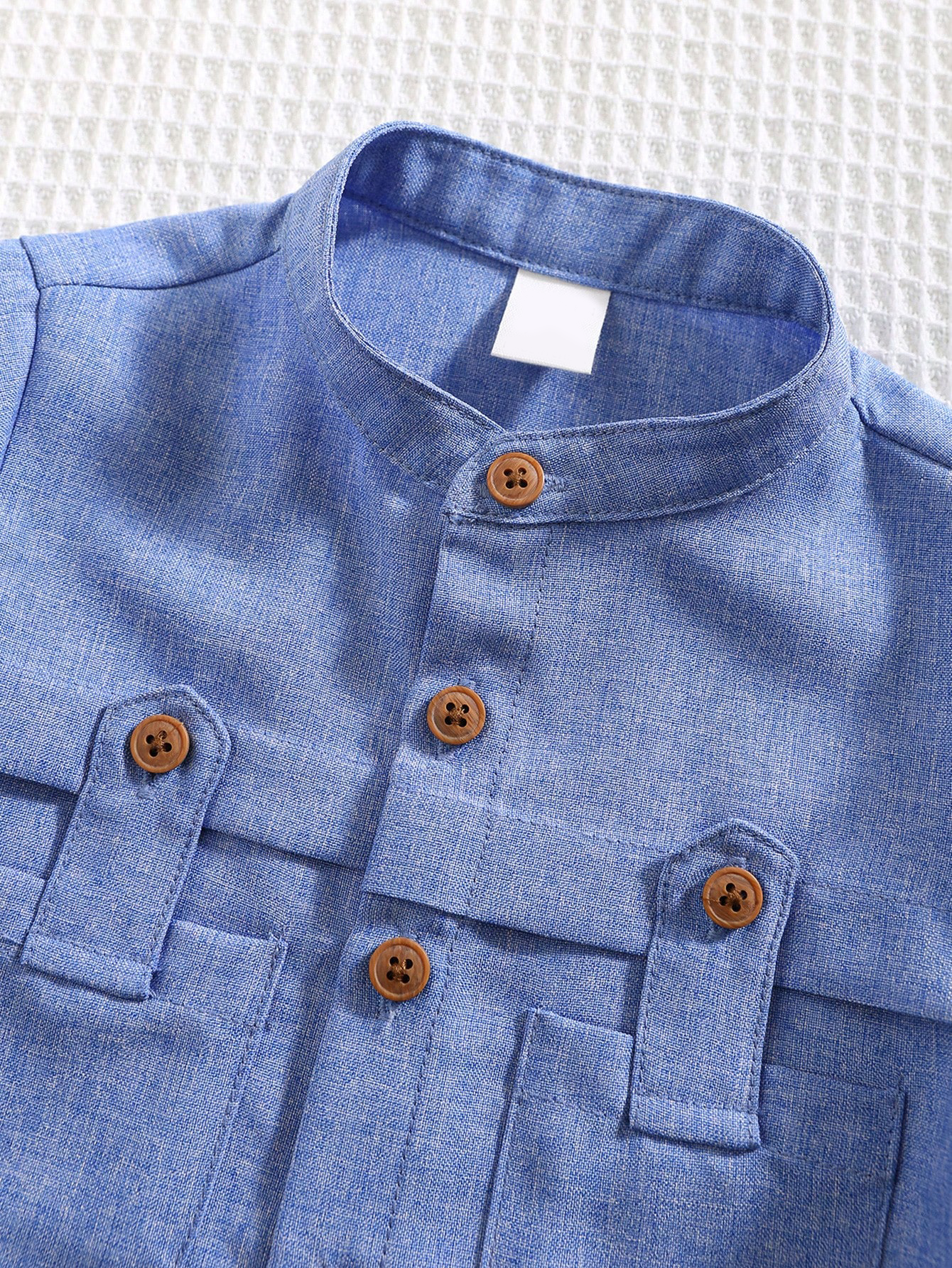 Ensemble décontracté d'été pour garçon : chemise bleu à manches courtes et pantalon marron