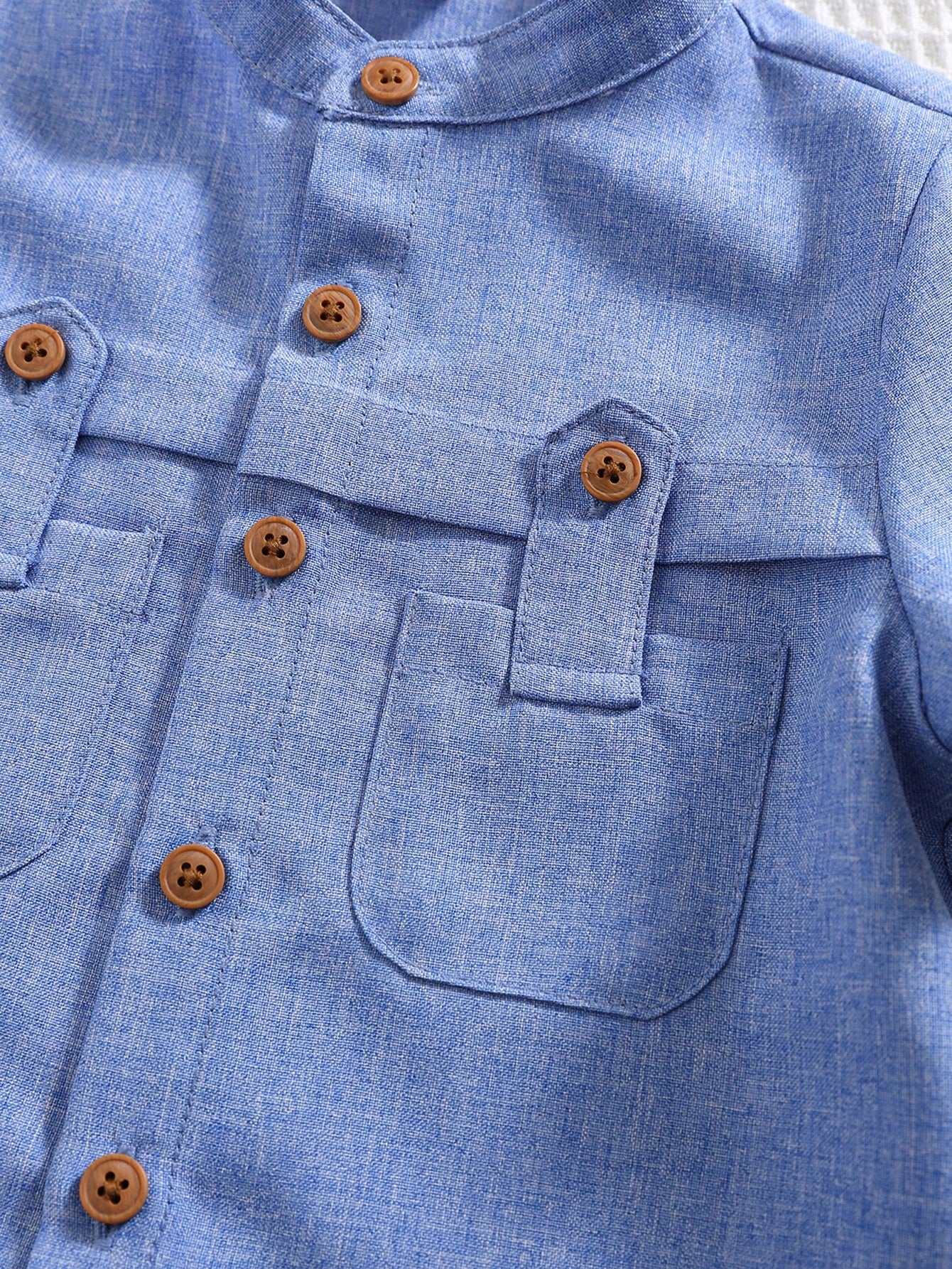 Ensemble décontracté d'été pour garçon : chemise bleu à manches courtes et pantalon marron