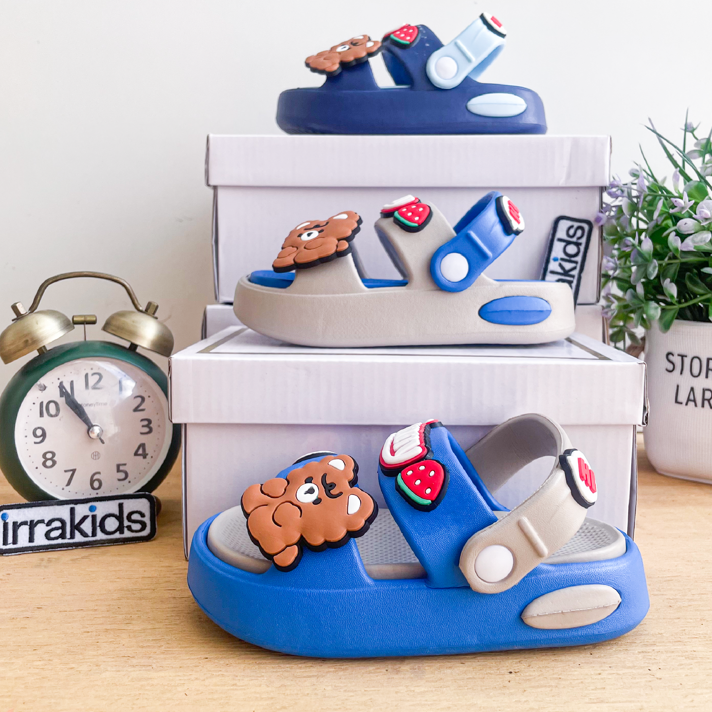 Lightweight Kids’ Summer Sandals – Non-Slip, Colorful & Comfortable