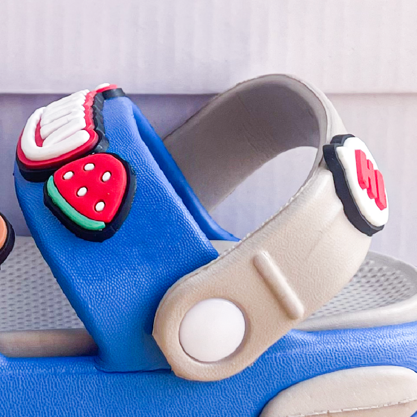 Lightweight Kids’ Summer Sandals – Non-Slip, Colorful & Comfortable