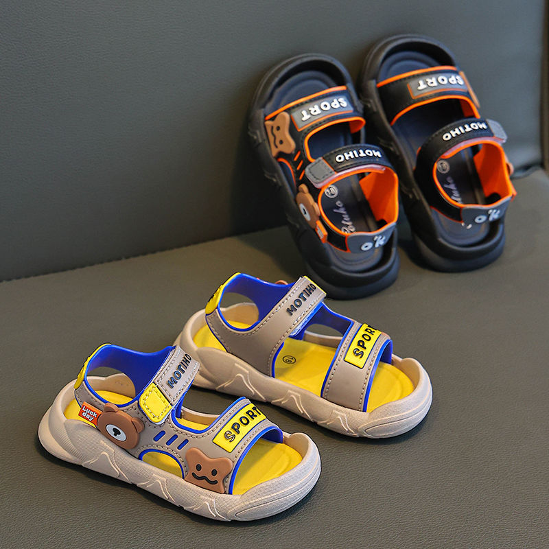 Sandales confortables pour enfants avec un joli motif de dessin animé, légères et adaptées à l'été.