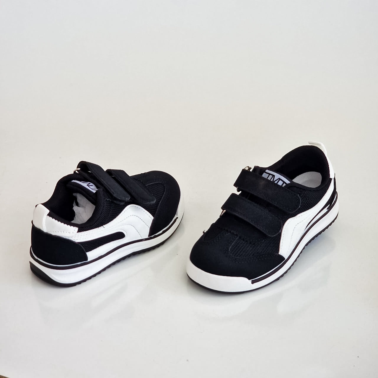 Kids’ Casual Sneakers – Comfort & Style for Everyday Adventures