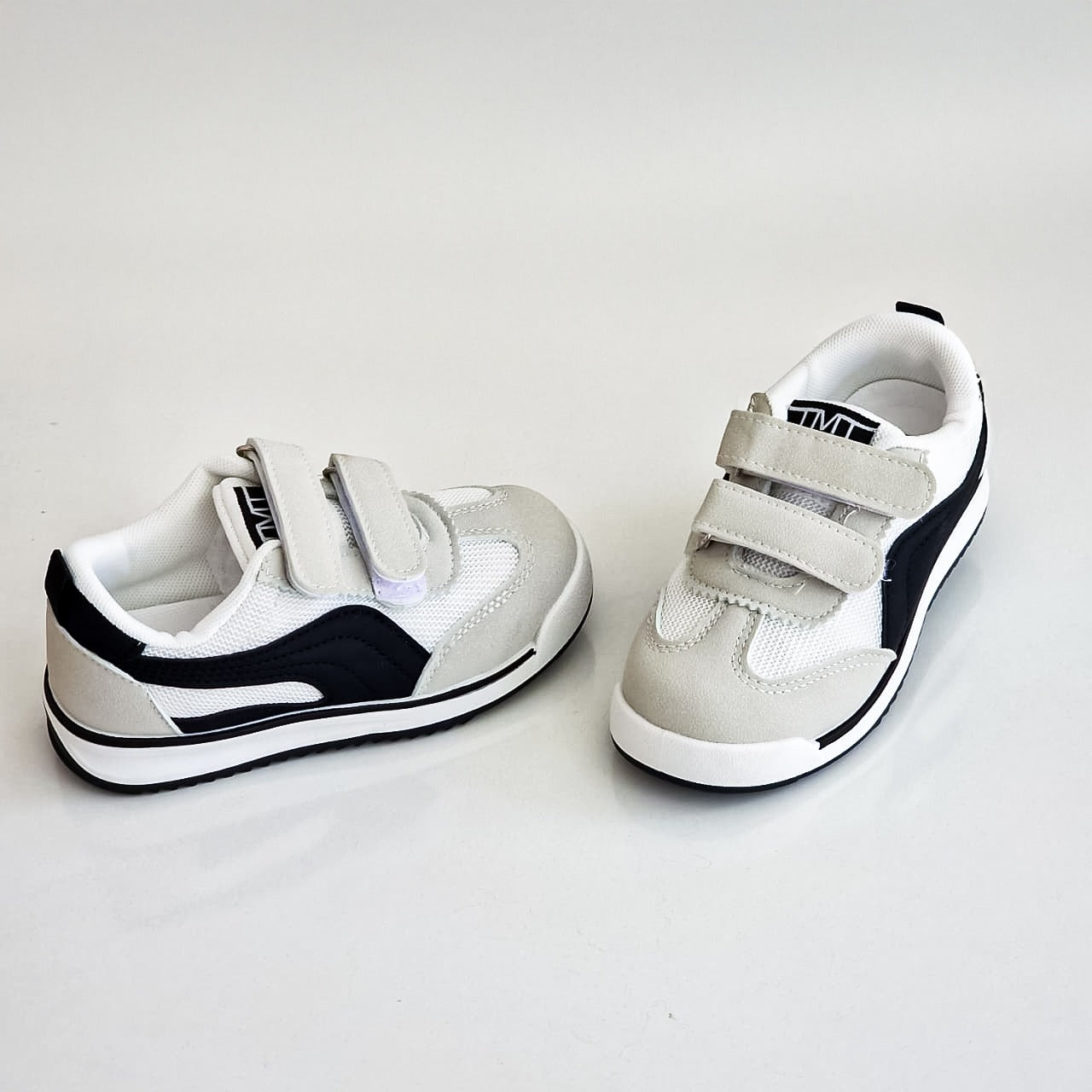 Kids’ Casual Sneakers – Comfort & Style for Everyday Adventures