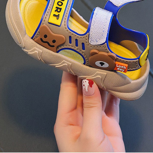 Sandales confortables pour enfants avec un joli motif de dessin animé, légères et adaptées à l'été.