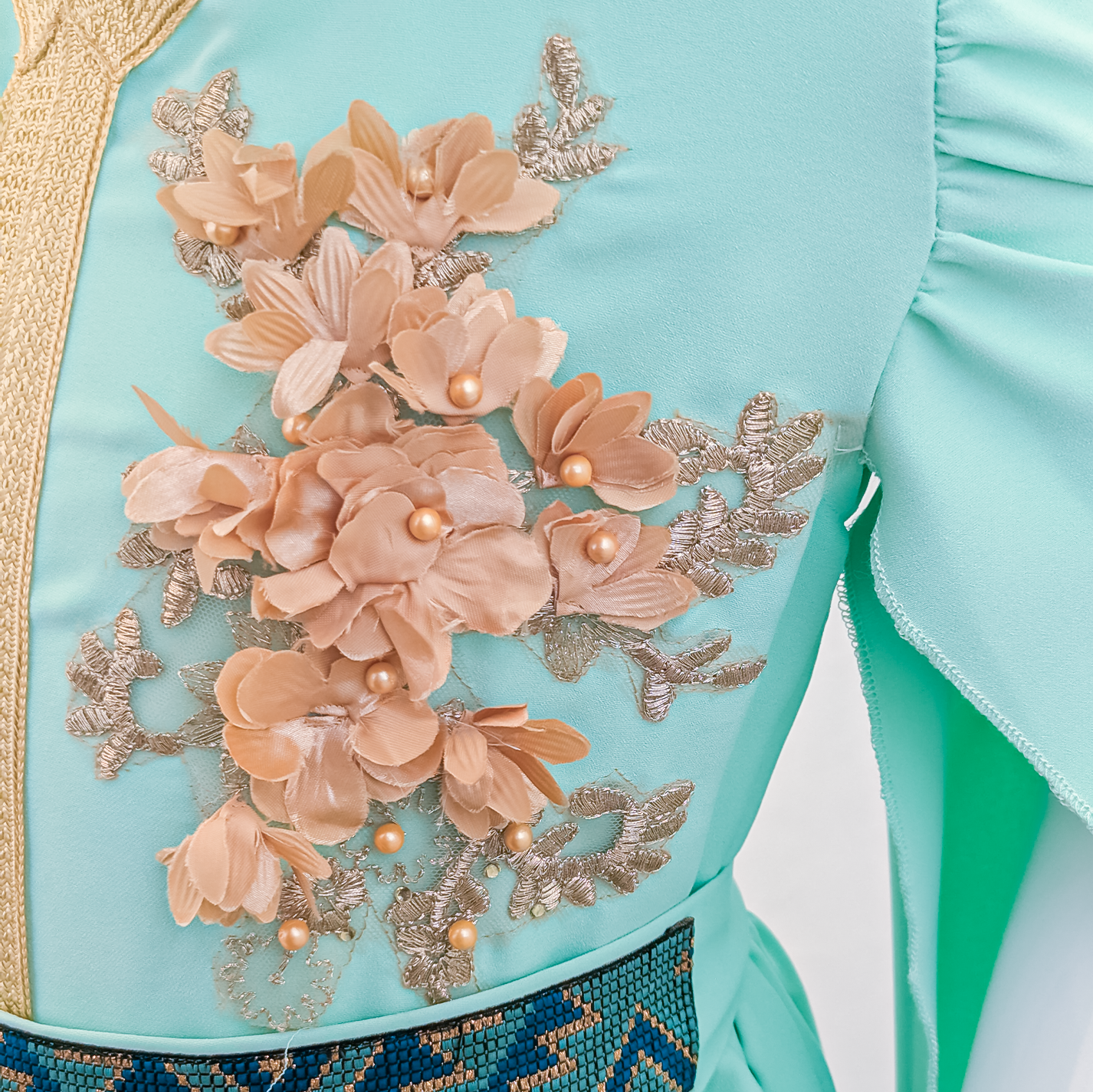 Luxurious Embroidered Girls’ Dress – Gold Details for Special Occasions