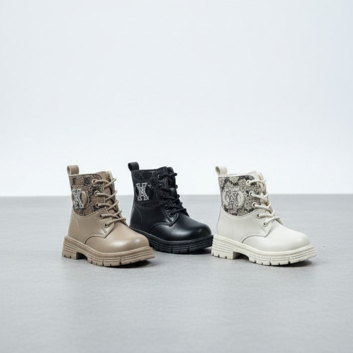 Girls’ lace-up ankle boots with lug sole — Product image: