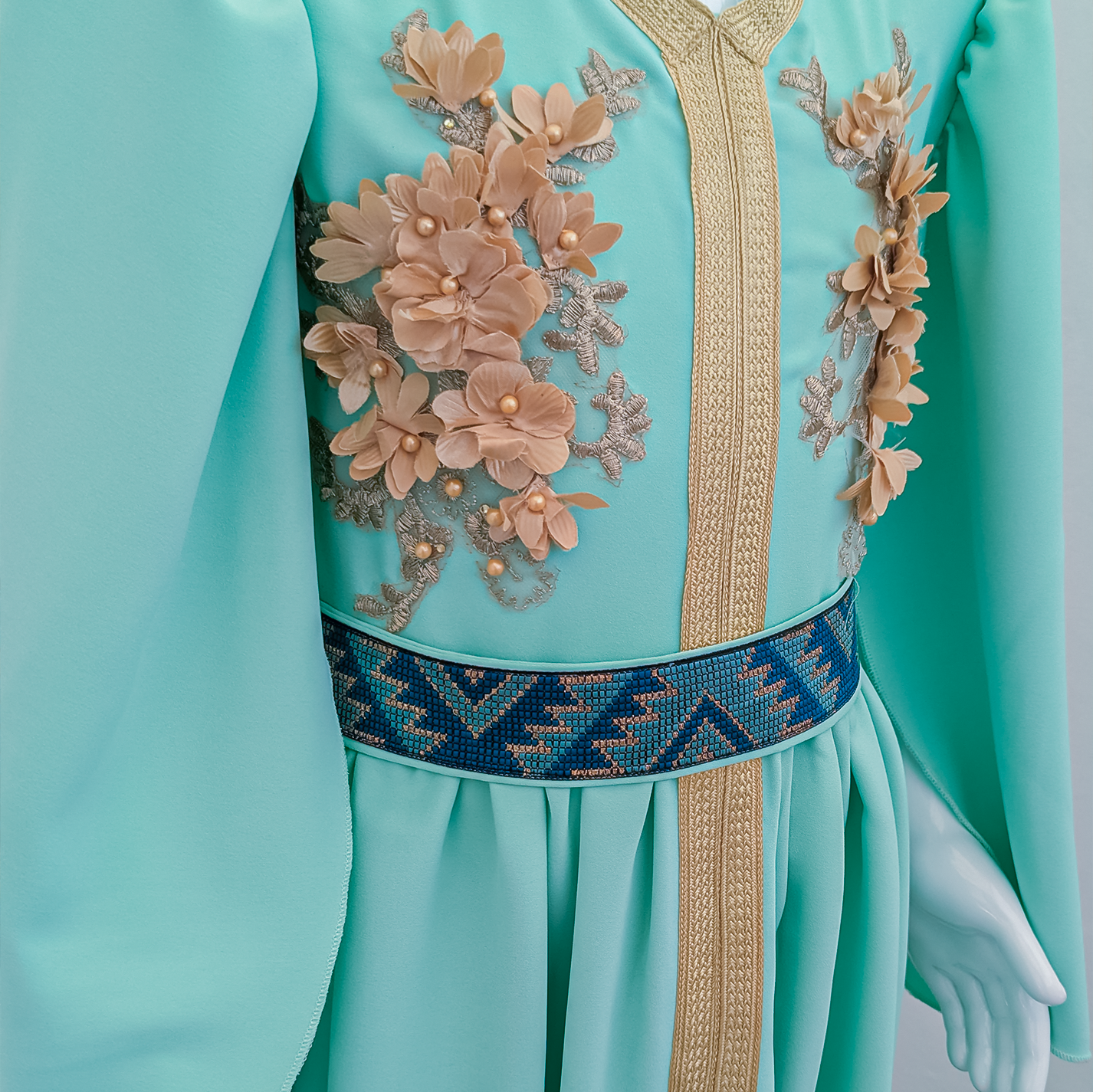 Luxurious Embroidered Girls’ Dress – Gold Details for Special Occasions