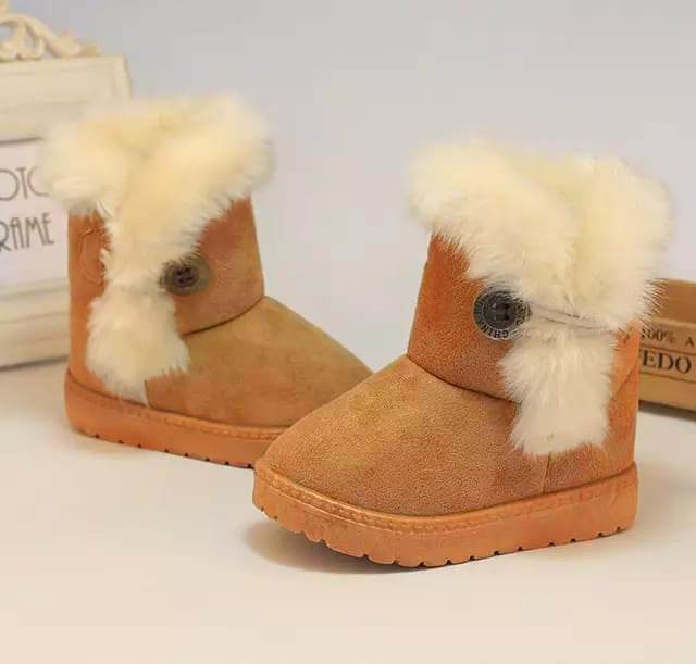 Cute and Cozy: Button-Closure Boots for Boys and Girls - IRRAKIDS