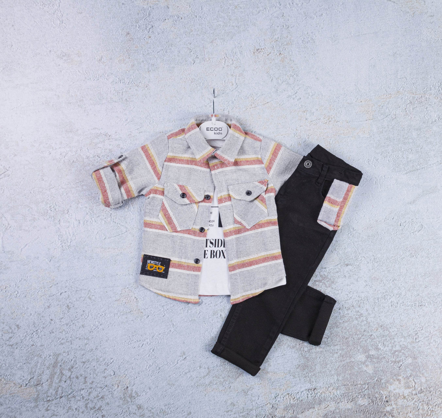 Kids 3Piecs boys set with a t-shirt and patterned top with buttons and a black jeans pants - IRRAKIDS