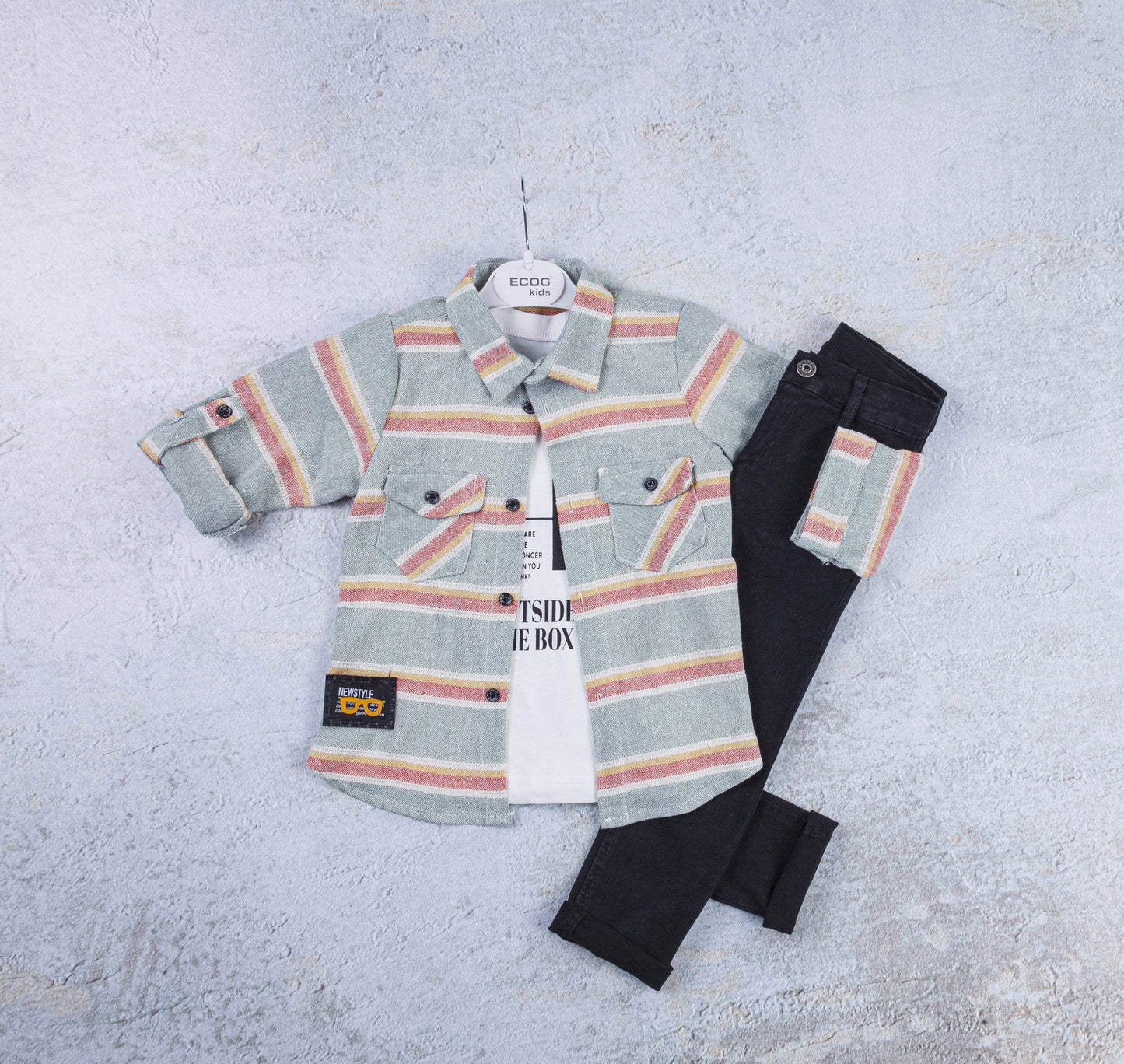 Kids 3Piecs boys set with a t-shirt and patterned top with buttons and a black jeans pants - IRRAKIDS