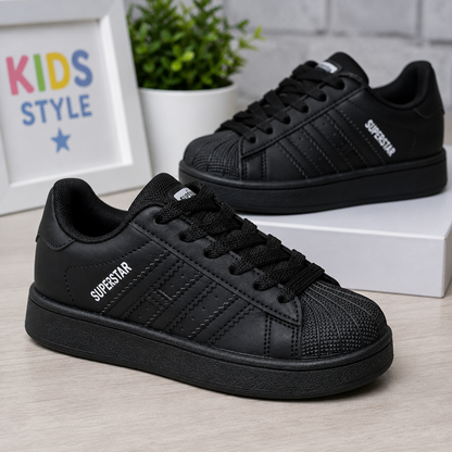 Baskets classiques à bout coquille pour enfants – Chaussures de sport décontractées à lacets pour garçons et filles Description du produit :