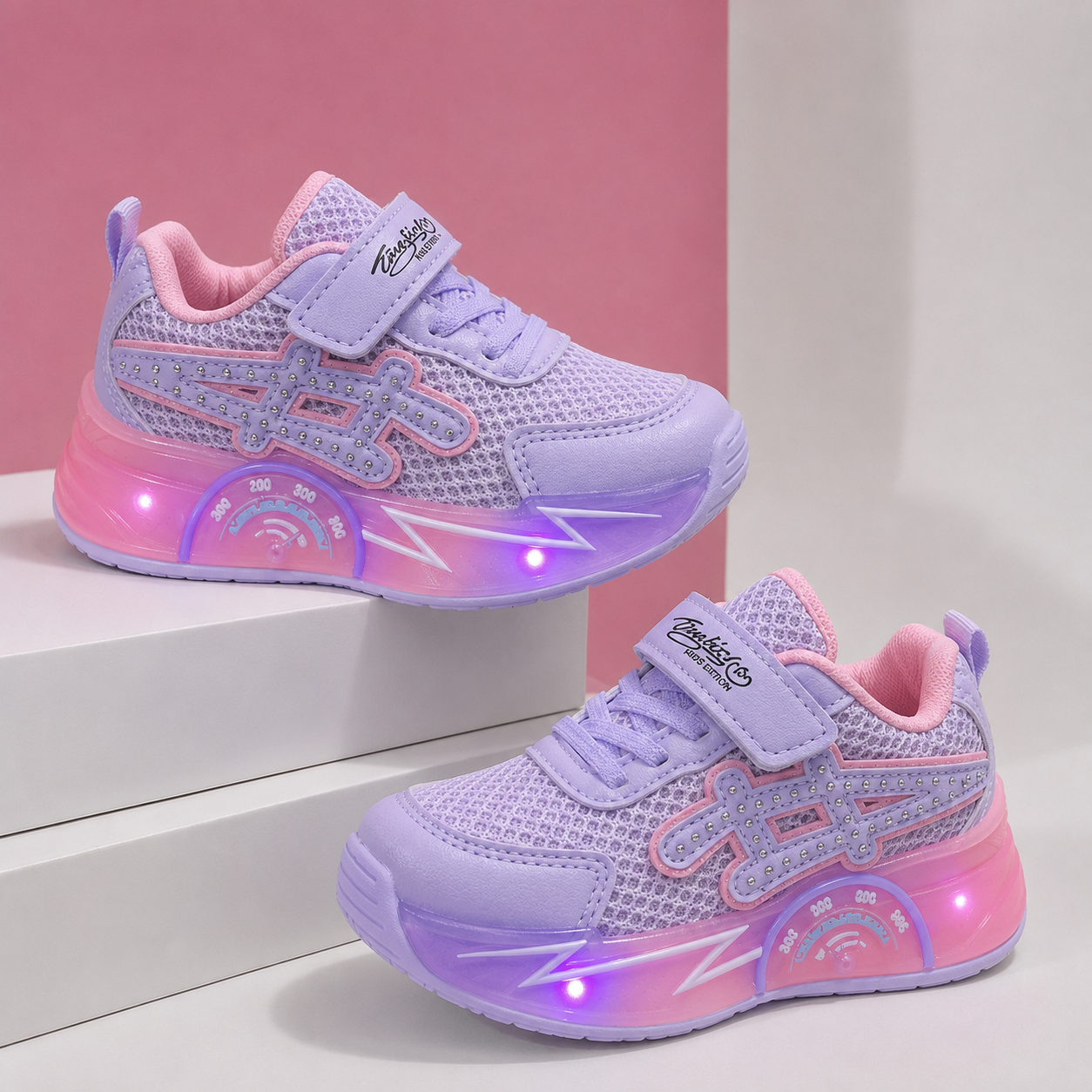 Kids’ LED Light-Up Sneakers – Breathable Mesh, Velcro Closure & Cushioned Sole