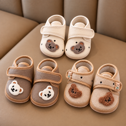 Chaussures pour enfants Cozy Bear – Douces, mignonnes et confortables pour les petits pieds