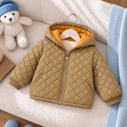 Veste matelassée à capuche pour enfant – Confort et chaleur pour les aventures du quotidien