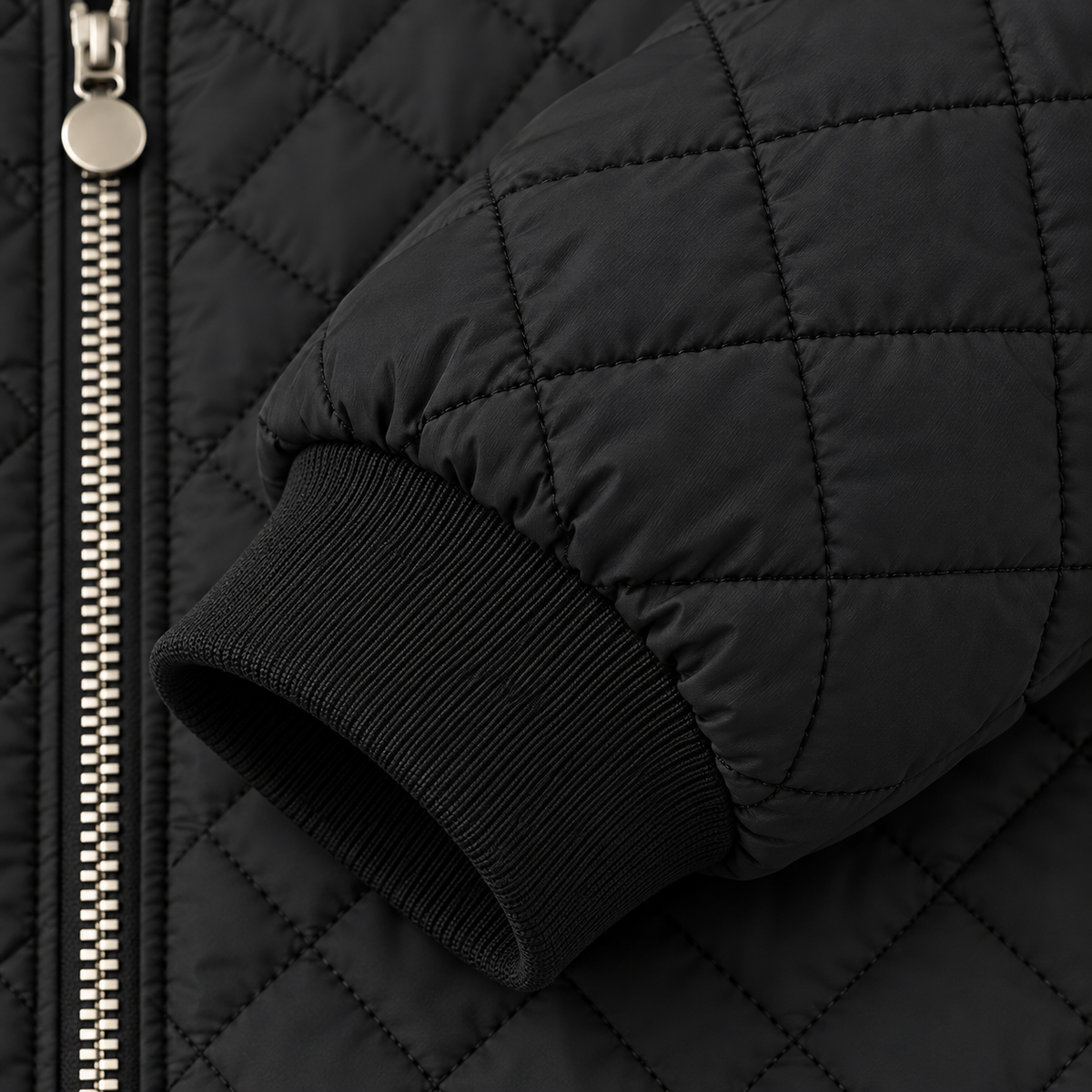 Veste matelassée à capuche pour enfant – Confort et chaleur pour les aventures du quotidien