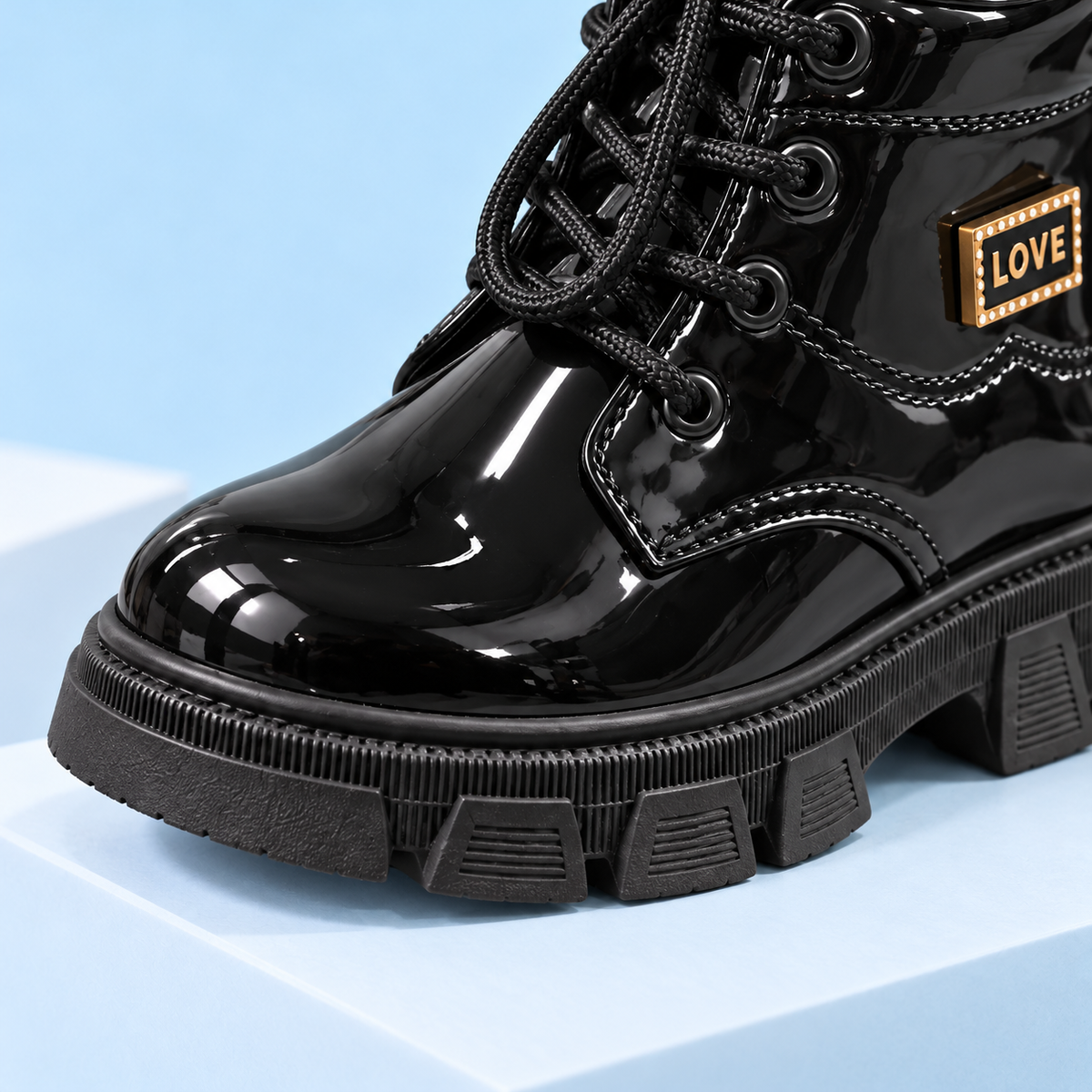 Girls’ Glossy Lace-Up Ankle Boots with Chunky Treaded Soles, Padded Collars and Elegant Gold-Tone “LOVE” Details for Stylish Everyday Outfits