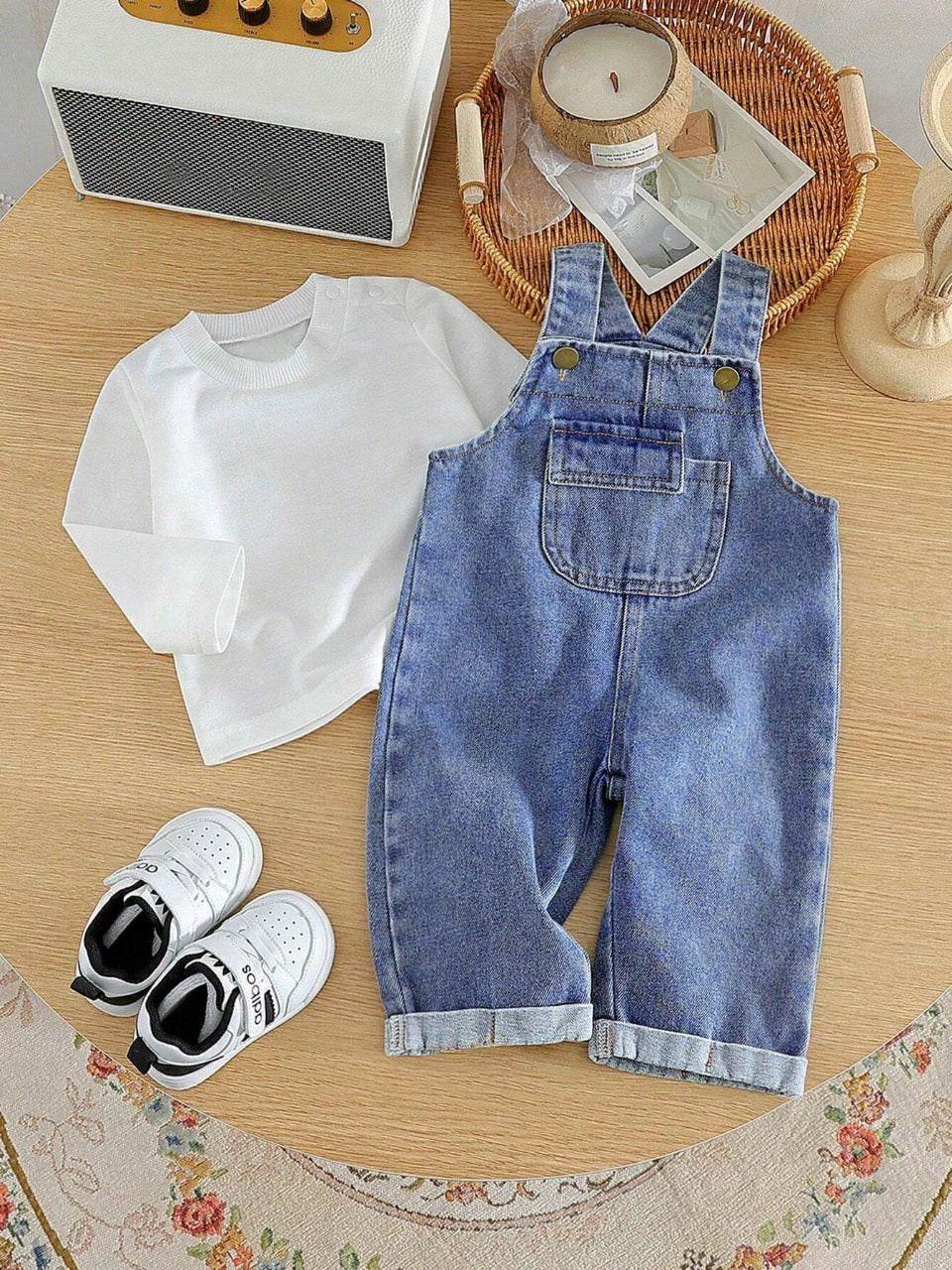 T-shirt de couleur unie et combinaison en jean retroussé pour bébé garçon – Tenue de printemps tendance