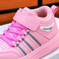 Baskets montantes sportives pour enfant avec bride de cheville réglable, col rembourré et élégants détails à rayures – Chaussures de tous les jours en noir, rose et beige