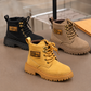 Bottines classiques à lacets pour enfant avec finition effet daim, cols rembourrés et semelles crantées à fort profil –pour les tenues de tous les jours et les sorties spéciales