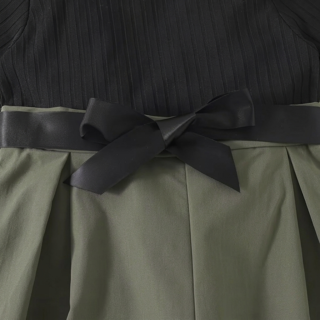 Combinaison élégante bicolore pour fille avec manches bouffantes et ceinture à nœud – Noir et Vert Olive