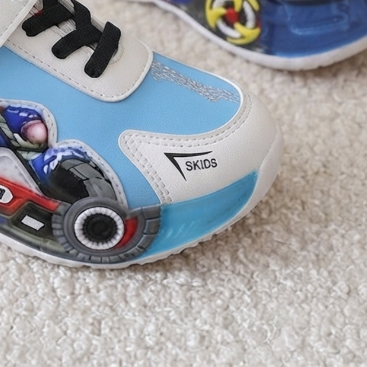 Baskets lumineuses Spider-Man pour enfants