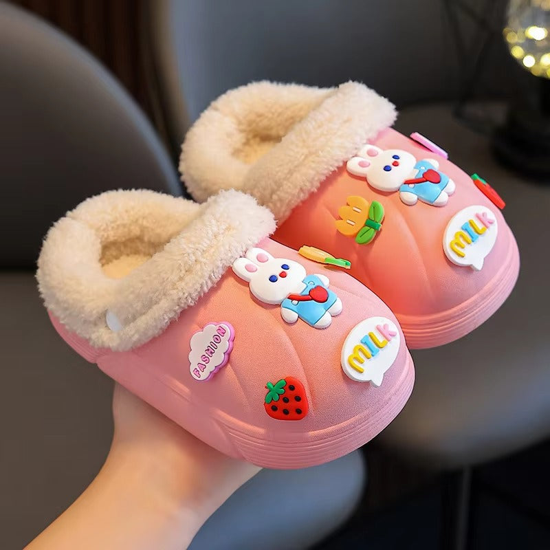 Chaussons d'intérieur imperméables pour enfants Chaussures d'hiver en vente Chaussures de dessin animé en coton doux pour enfants