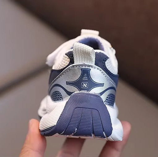 « Les chaussures de tous les jours parfaites pour vos enfants : confortables, durables et élégantes ! »