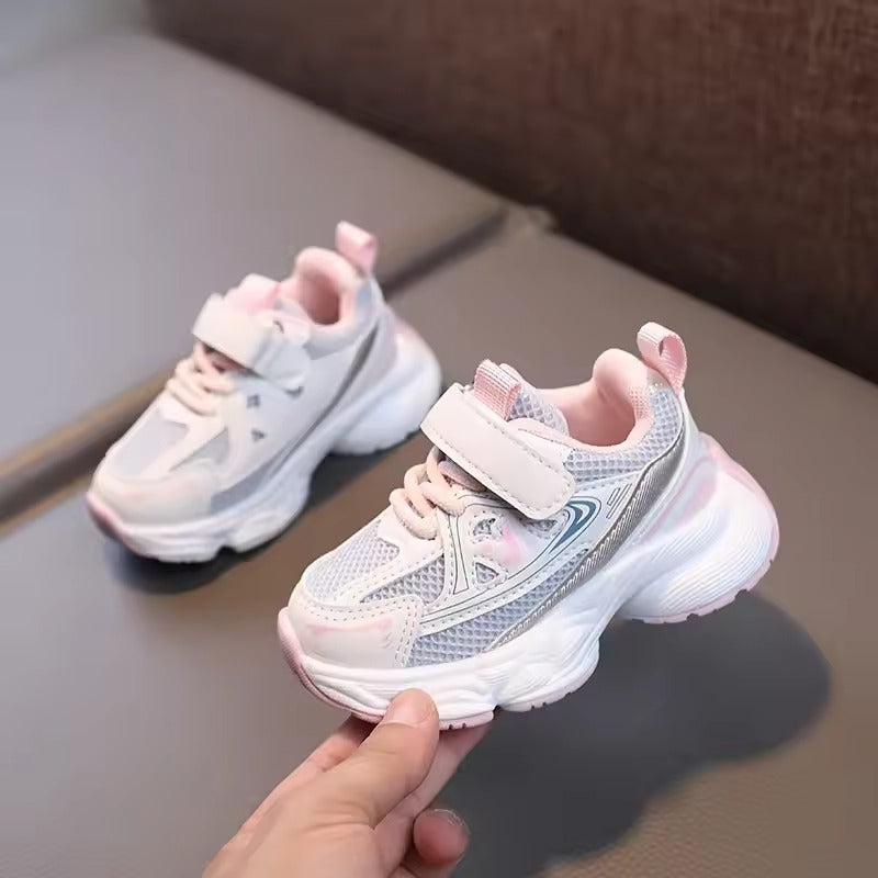 « Les chaussures de tous les jours parfaites pour vos enfants : confortables, durables et élégantes ! »