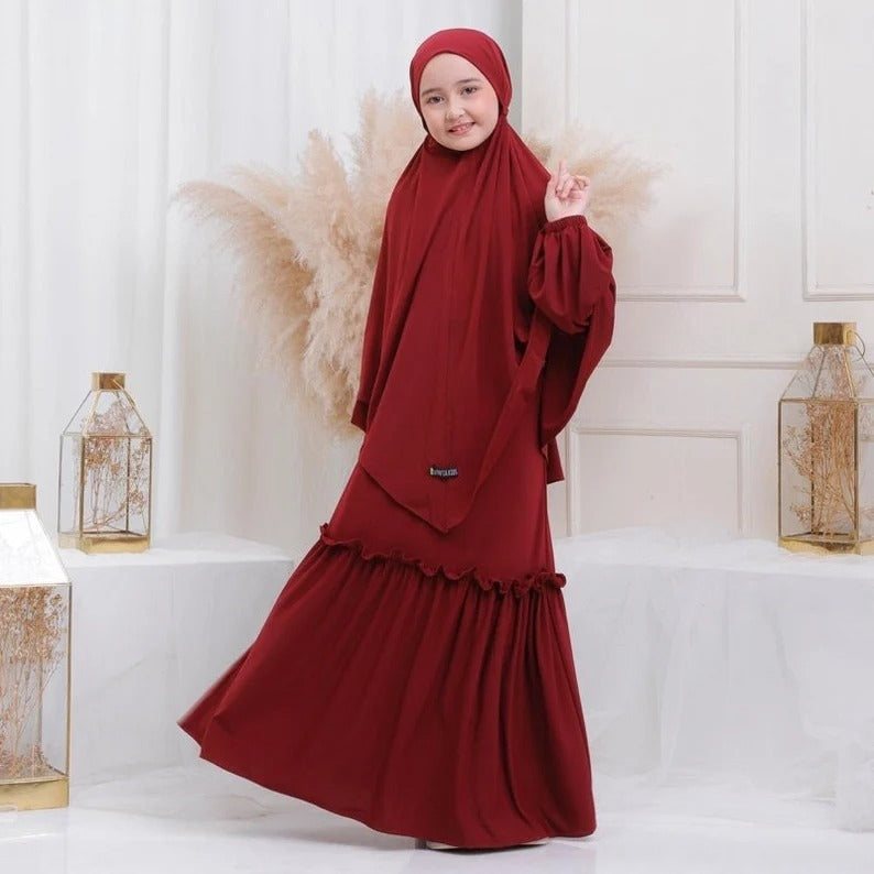 Elegant Modest Girls’ Abaya Dress with Matching Hijab – Soft Flowing Design