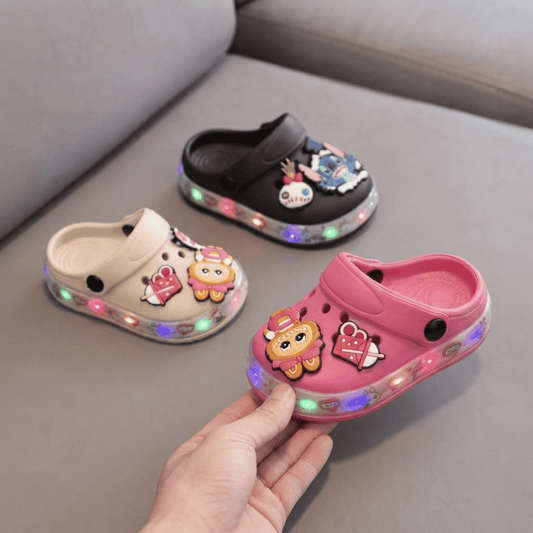 Sabots lumineux à LED pour enfants ✨