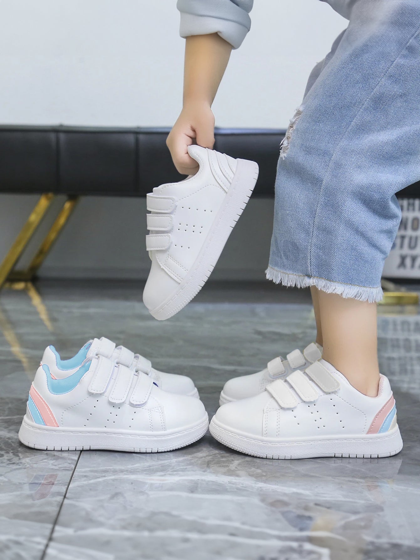 Élégance ludique : chaussures minimalistes à brides auto-agrippantes pour enfants pour un confort élégant 