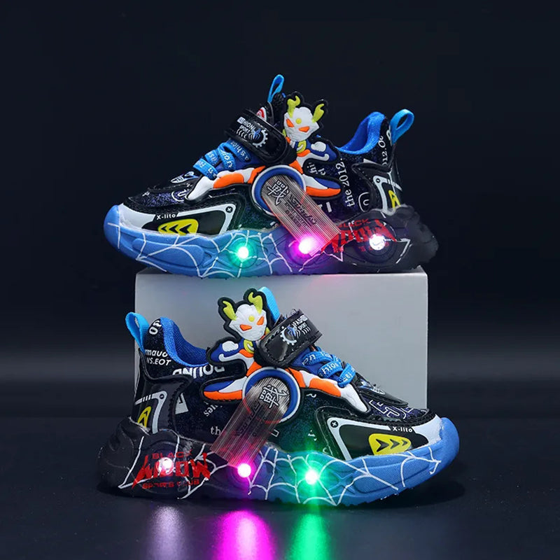 Superhero Glow : des chaussures modernes pour enfants éclairées par LED pour les jeunes héros avertis