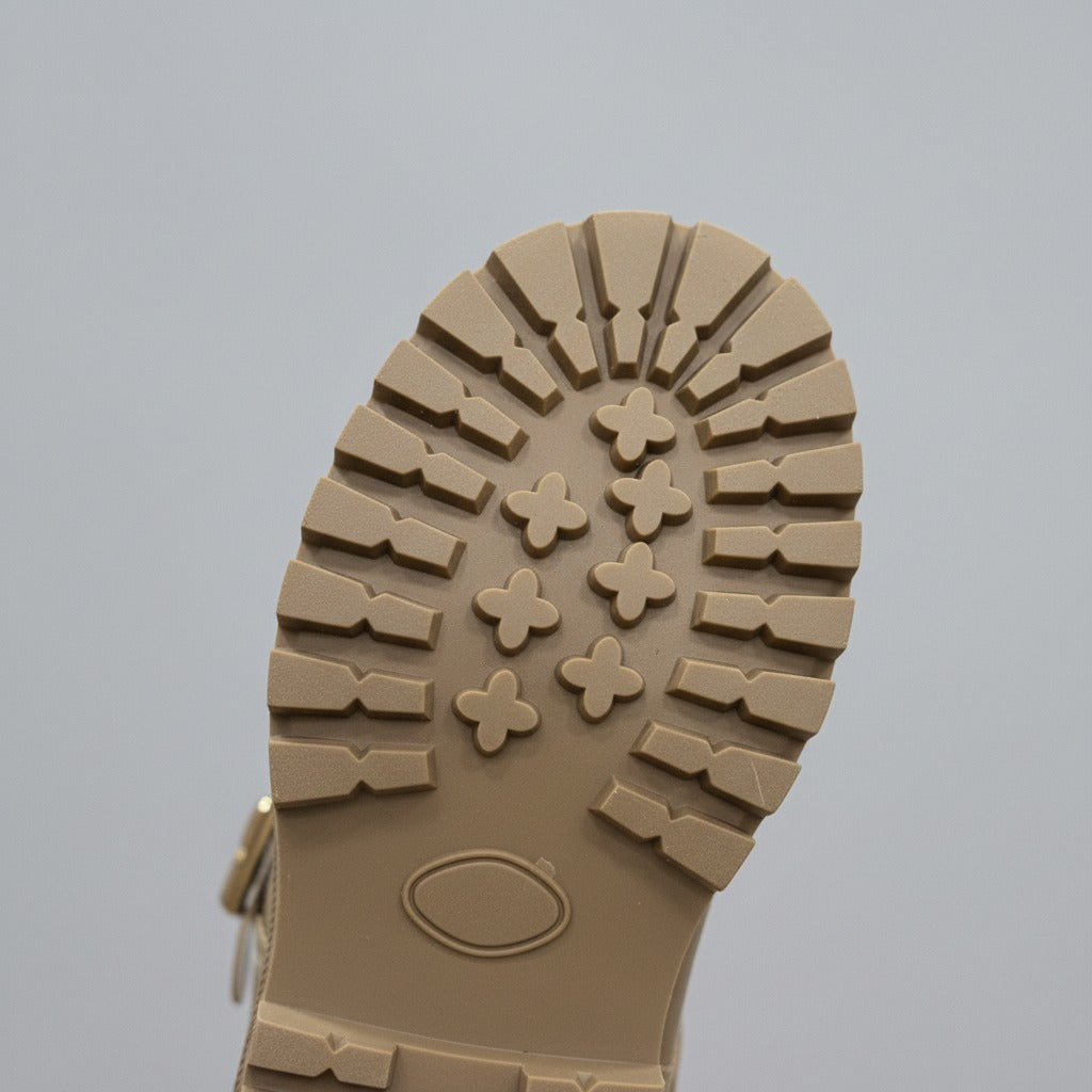 Girls' chunky lug-sole ankle boots — Product image: 