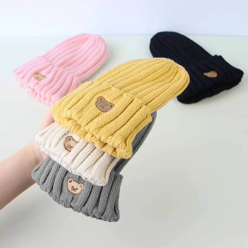 Adorable Bear Bliss : Bonnets en tricot doux de dessin animé mignon pour enfants - Mode confortable d'automne et d'hiver