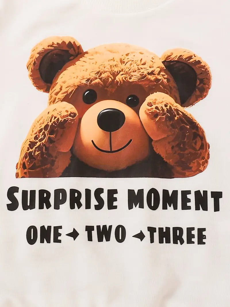 3-piece outfit set for boys and girls: a t-shirt with a bear print, a hooded sweatshirt, and sports pants.3-piece outfit set for boys and girls: a t-shirt with a bear print, a hooded sweatshirt, and sports pants.