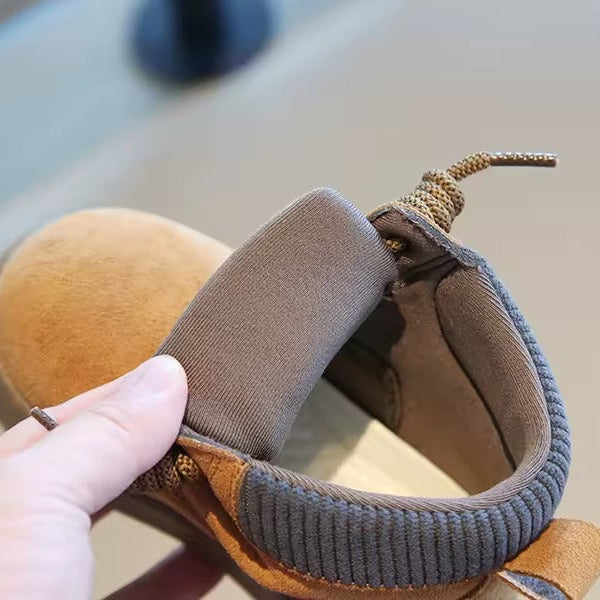 Baskets montantes décontractées pour enfants – Élégantes, confortables et parfaites pour les aventures du quotidien 👟