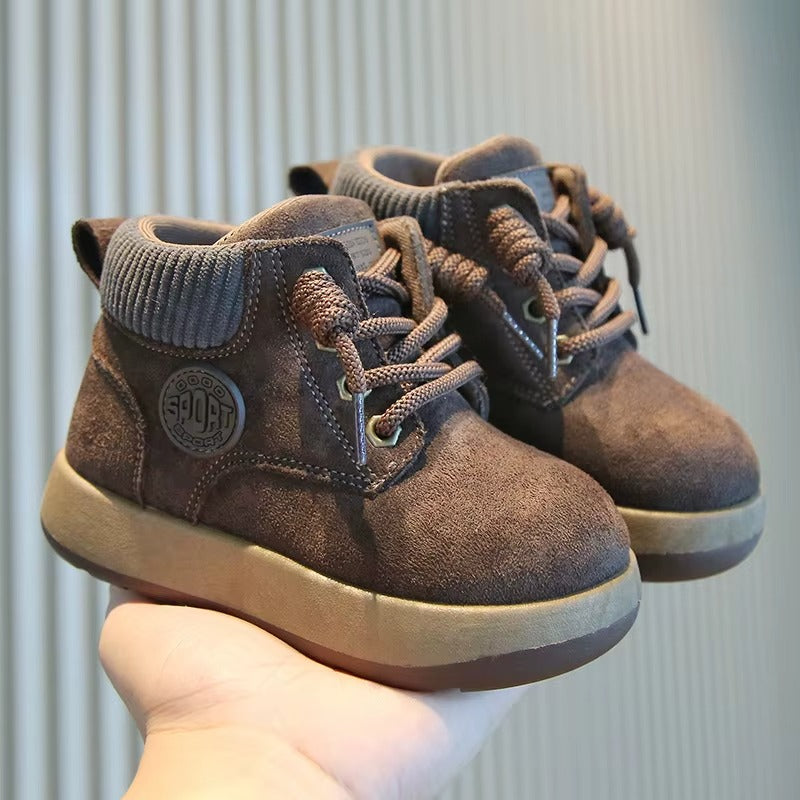 Baskets montantes décontractées pour enfants – Élégantes, confortables et parfaites pour les aventures du quotidien 👟