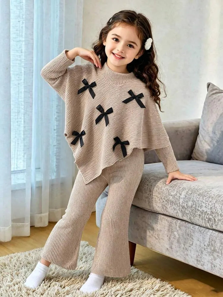 Girls’ Warm and Cozy Lined Two-Piece Winter Set with Bow-Detail High-Neck Top and Comfortable Wide-Leg Pants