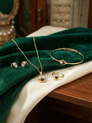 Anti-Tarnish Gold Four-Leaf Clover Jewelry Set – Non-Oxidizing, Long-Lasting Color with Black & Clear CZ Stones (5 Pcs Set)