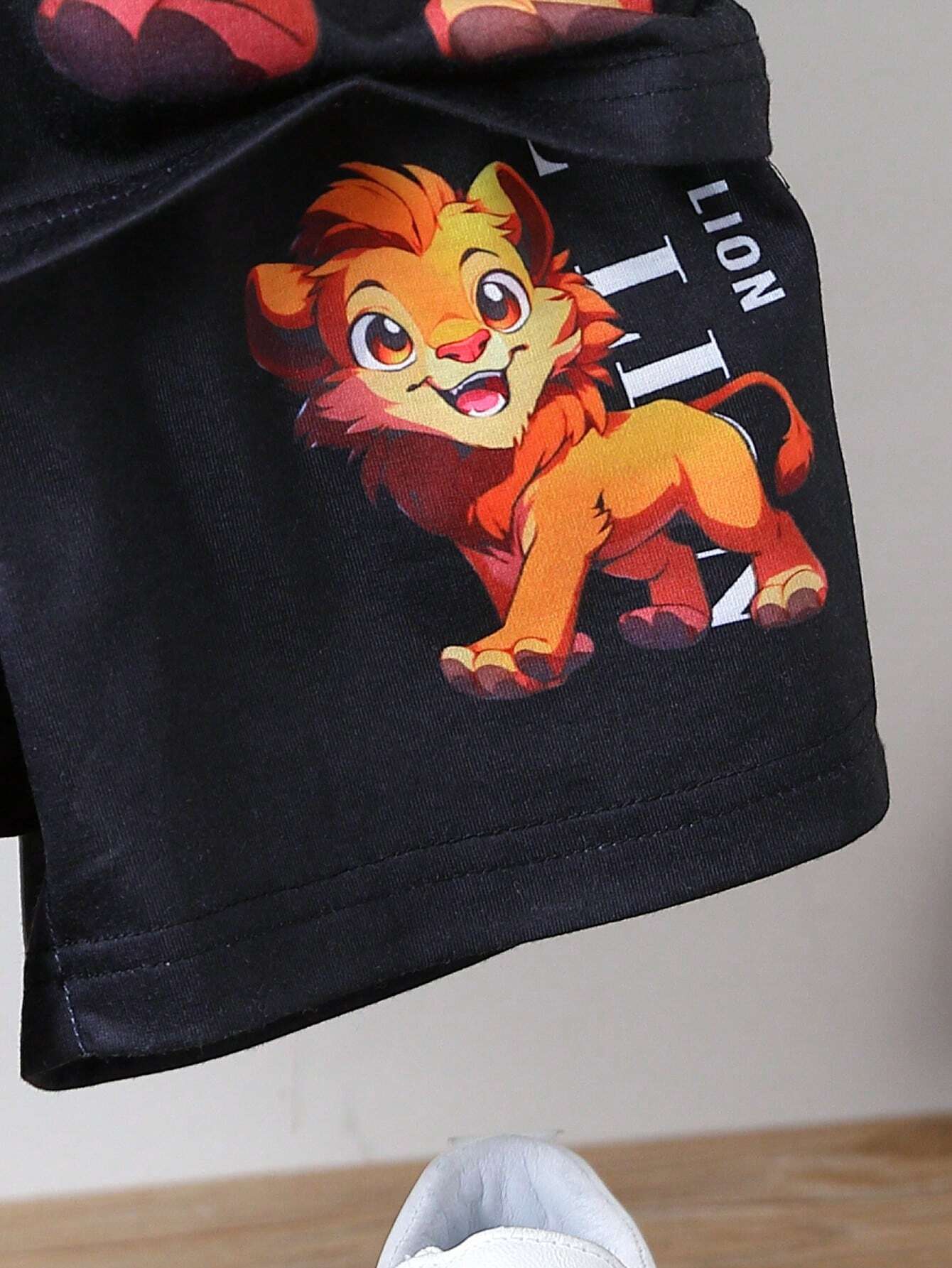 Ensemble de t-shirt à manches courtes à motif de lion de dessin animé pour petits garçons