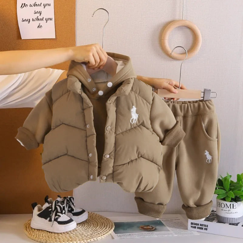 Ensemble sweat-shirt à capuche d'hiver pour enfants, nouveau style, vêtements d'hiver pour bébé garçon, plus gilet épais en velours, ensemble trois pièces